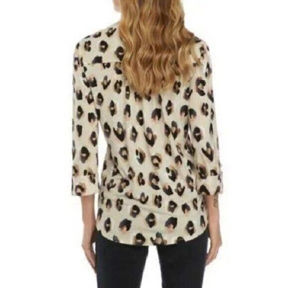 Kim Rogers nHenley Knit Animal Print Top MEDIUM (2121) - Picture 2 of 6